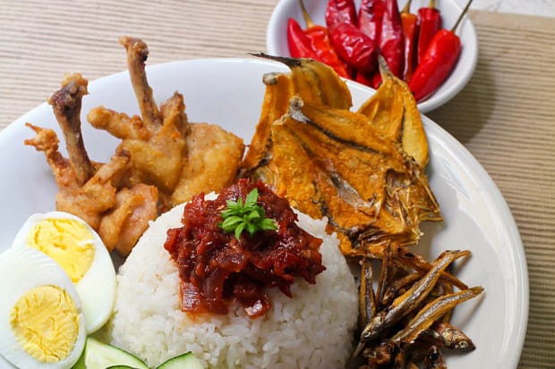 Nasi Lemak (Malaysian Coconut Milk Rice with Anchovies Sambal)