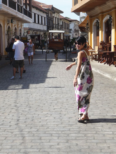 Ren walking on Calle Crisologo