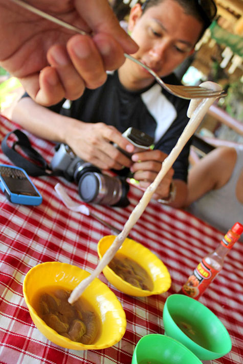 Tamilok delicacy is the world’s longest oyster