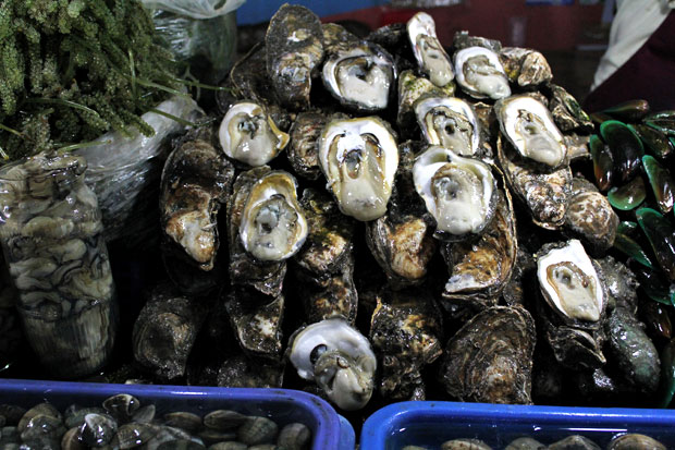 Seaside Market on Macapagal Boulevard