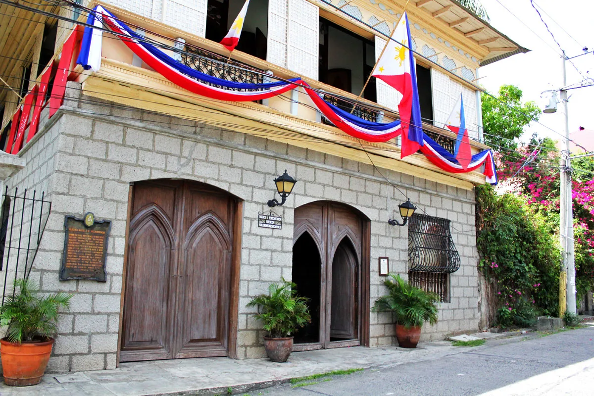 Be a Don and Doña for a Day at an Ancestral House in Taal Heritage Town, Batangas, Philippines Be a Don and Doña for a Day at an Ancestral House in Taal Heritage Town, Batangas, Philippines