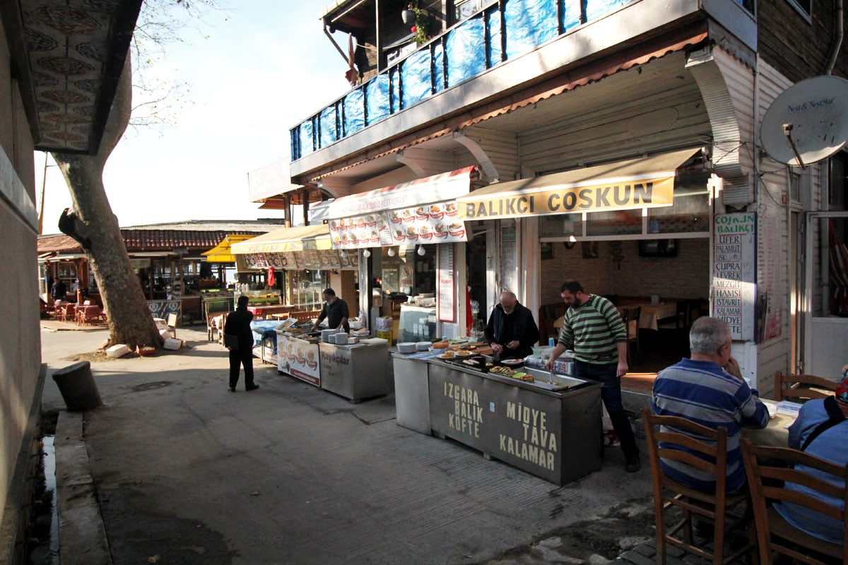 Take a Cruise on the Bosphorus with Şehir Hatları in Istanbul, Turkey