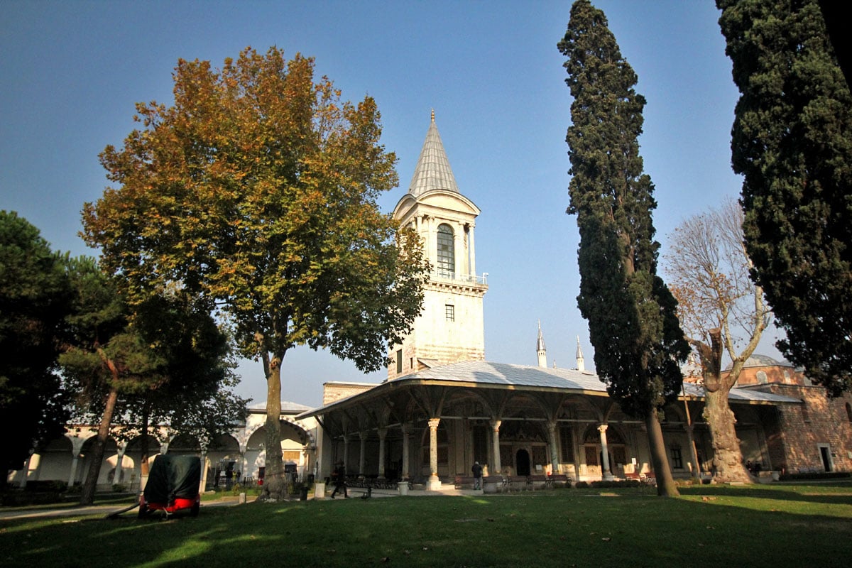 Second Court / Administrative Buildings