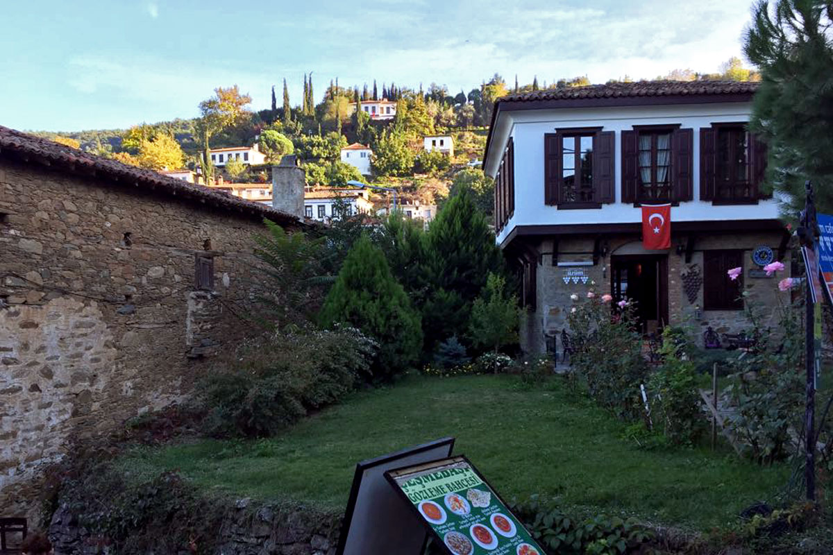 Explore the Alleys of Şirince, a Charming Hill Town Near Selcuk, Turkey