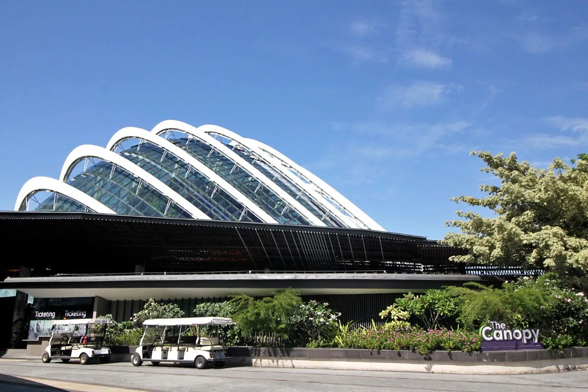 Cloud Forest, Gardens by the Bay, Singapore Cloud Forest, Gardens by the Bay, Singapore