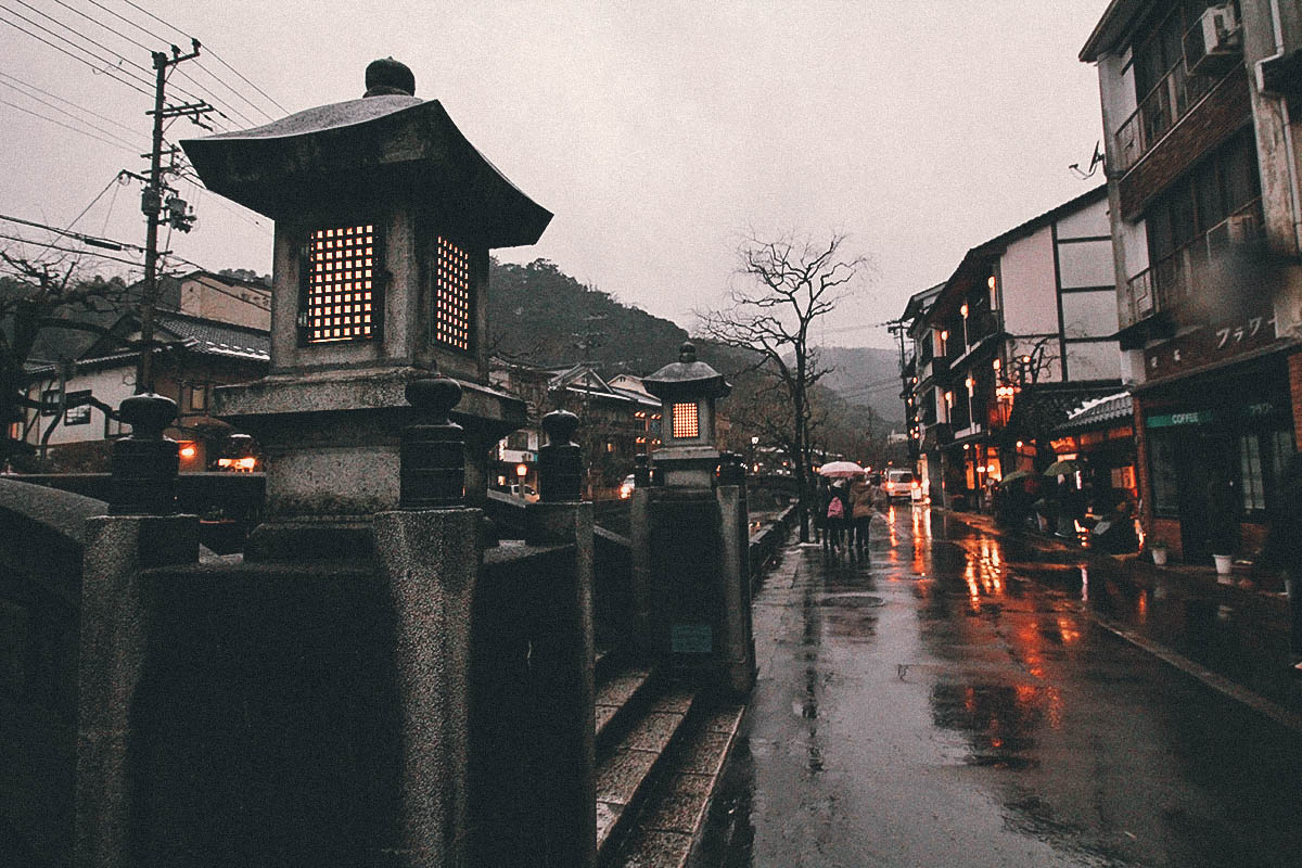 Kinosaki Onsen: Scenes from an Onsen Town in the Kansai Region