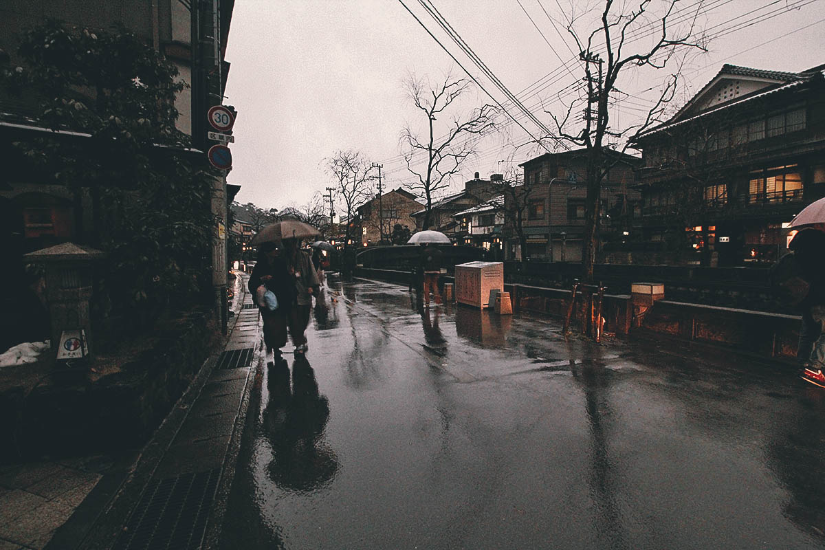 Kinosaki Onsen: Scenes from an Onsen Town in the Kansai Region