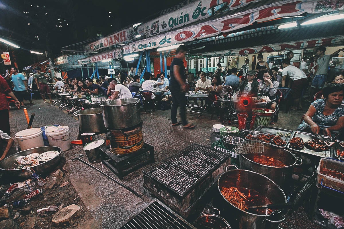 Vinh Khanh, District 4: Where to Have the Best Street Seafood in Saigon, Vietnam