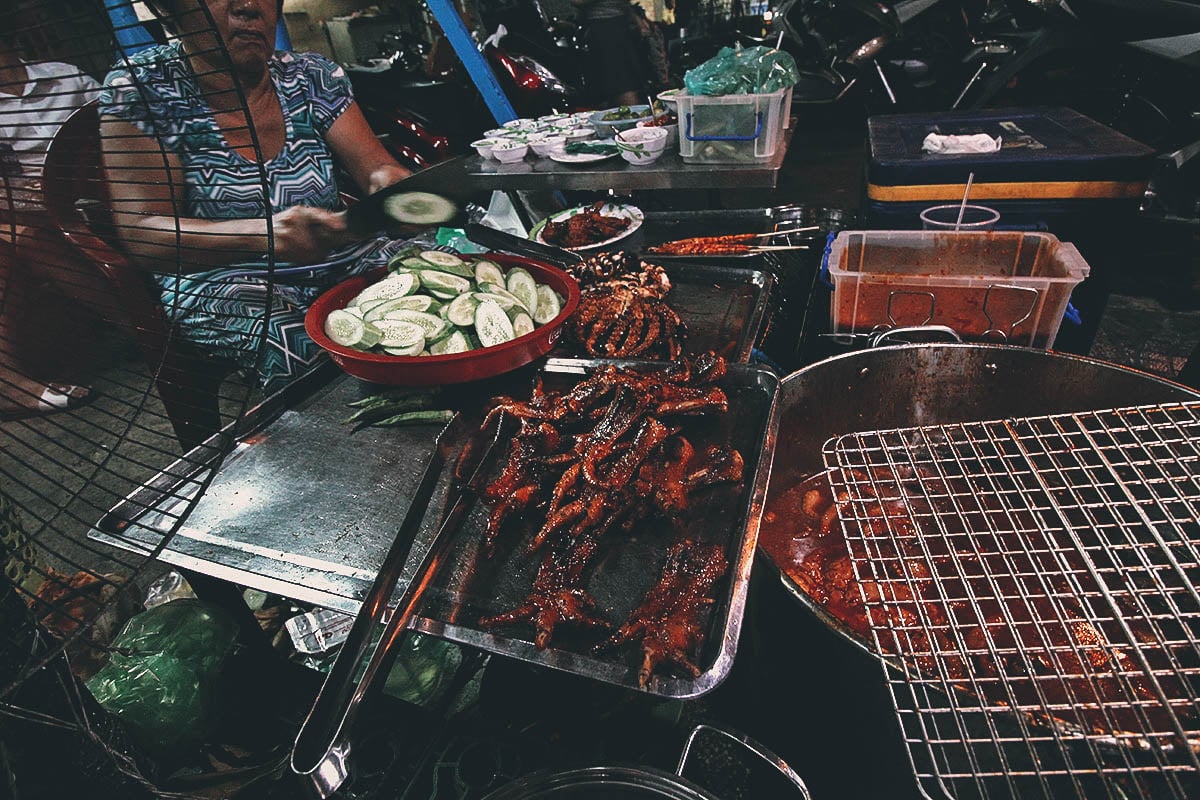 Vinh Khanh, District 4: Where to Have the Best Street Seafood in Saigon, Vietnam