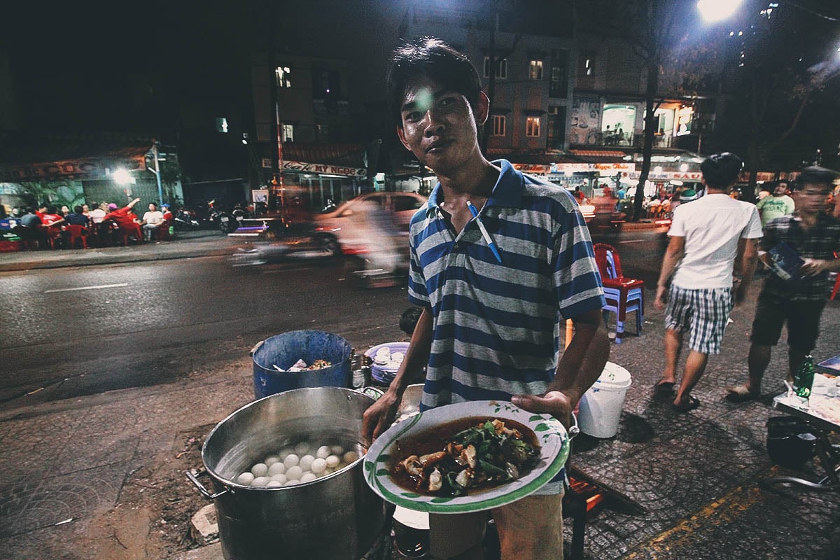 Vinh Khanh, District 4: Where to Have the Best Street Seafood in Saigon, Vietnam