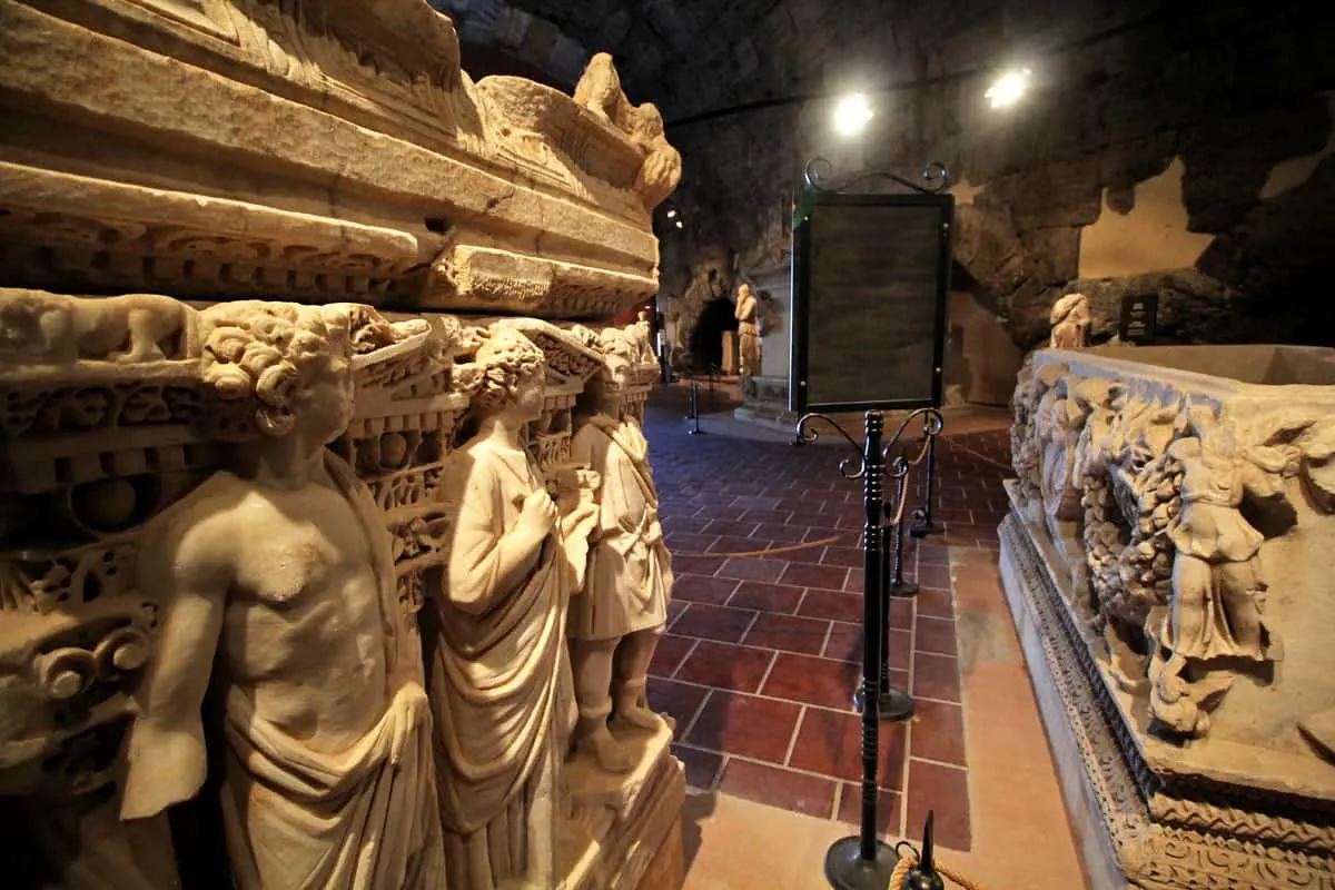 Hierapolis Archaeological Park and the Calcium Travertines of Pamukkale, Turkey