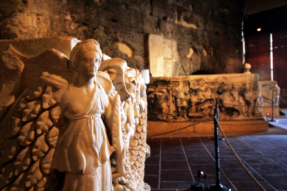 Hierapolis Archaeological Park and the Calcium Travertines of Pamukkale, Turkey