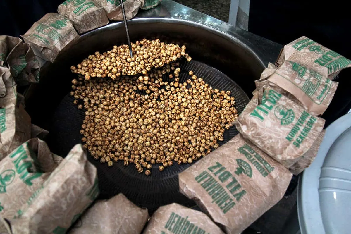 Turkish Food Leblebi, a Turkish street food snack made with roasted chickpeas