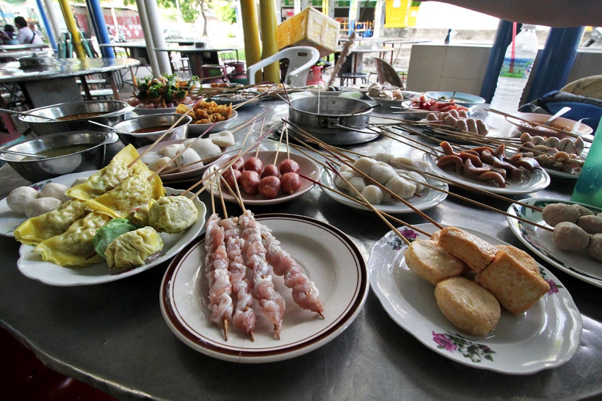 Lok Lok Steamboat: One of the Most Fun Meals You Can Have in Penang, Malaysia