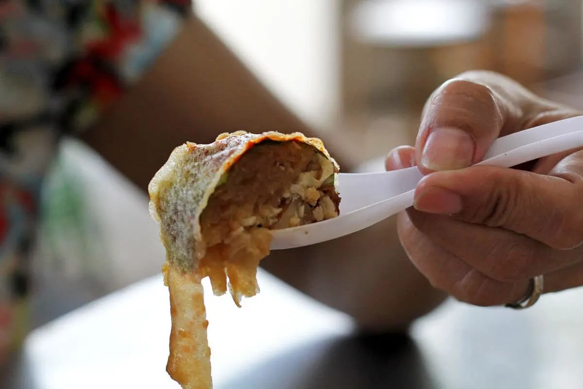 Popiah at a stall in Medan Selera Padang Brown