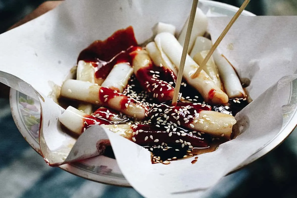 The Michelin Hong Kong Street Food Guide