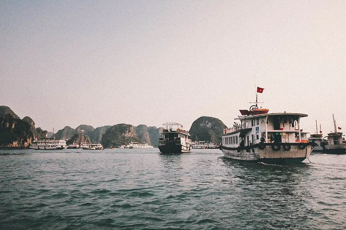 Ha Long Bay Cruise, Vietnam