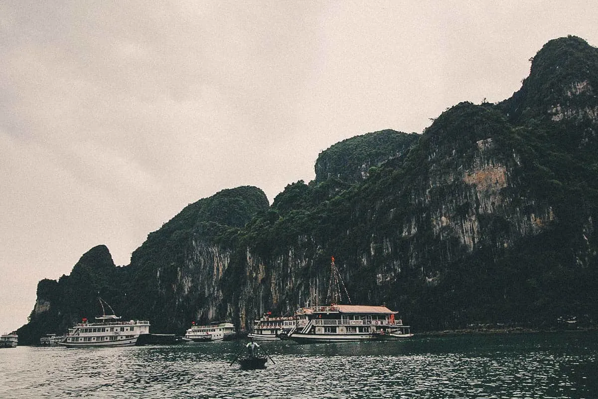 Ha Long Bay Cruise, Vietnam