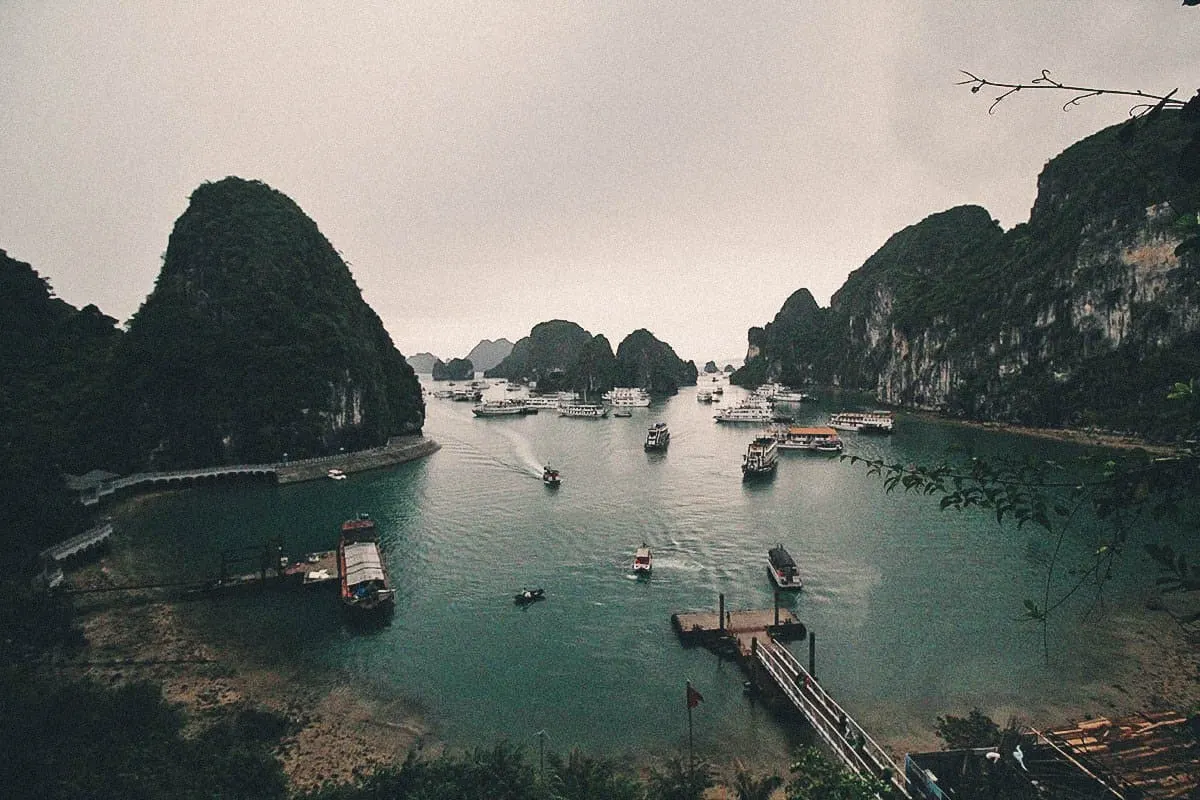 Ha Long Bay Cruise, Vietnam