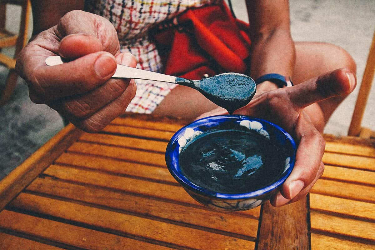 Xi ma in Hoi An, a type of Vietnamese dessert made with black sesame