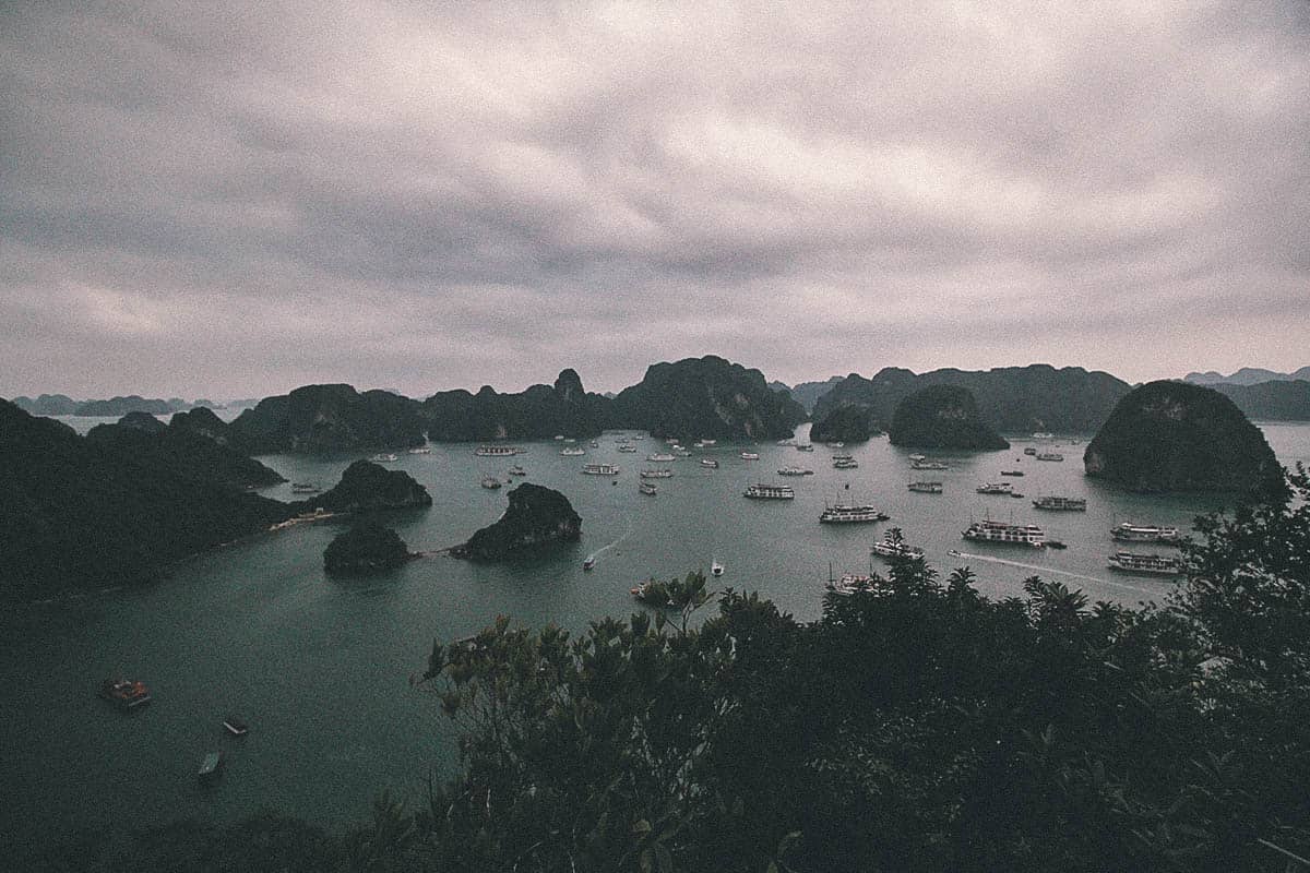 Ha Long Bay Cruise, Vietnam