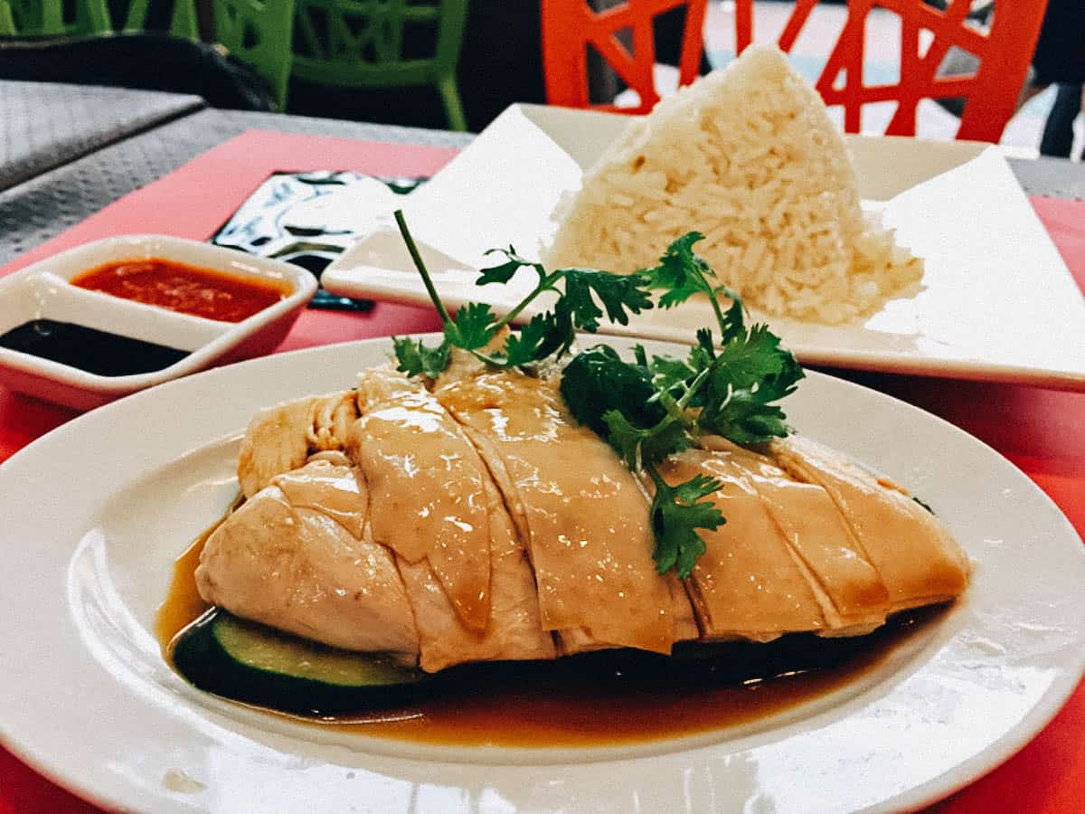 SINGAPORE 5 Best Places to Eat Hainanese Chicken Rice in SINGAPORE 5 Best Places to Eat Hainanese Chicken Rice in