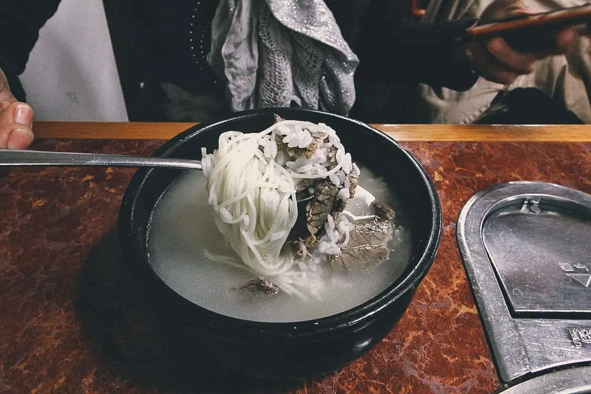 Things to Eat in South Korea Seolnongtang or Korean ox bone soup