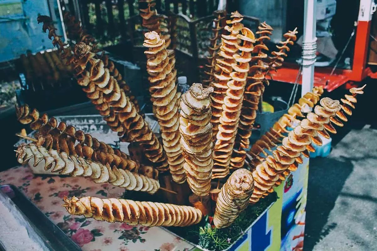 Things to Eat in South Korea Tornado potato from food stalls in Seoul