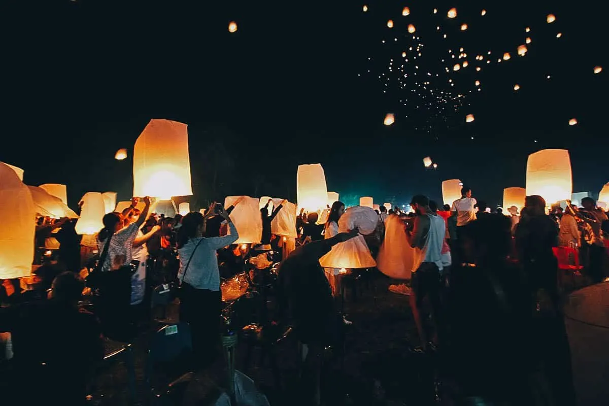 Yee Peng & Loy Krathong Festivals, Chiang Mai, Thailand