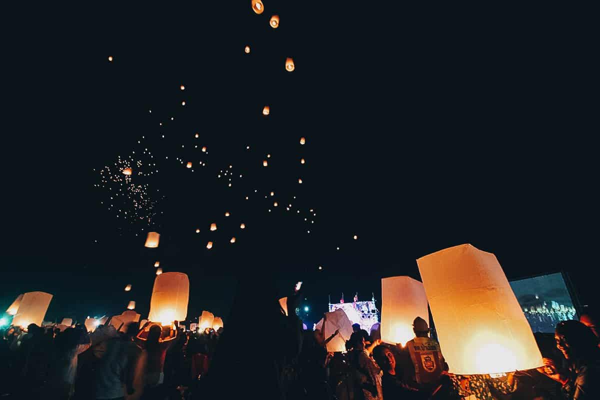 Yee Peng & Loy Krathong Festivals, Chiang Mai, Thailand