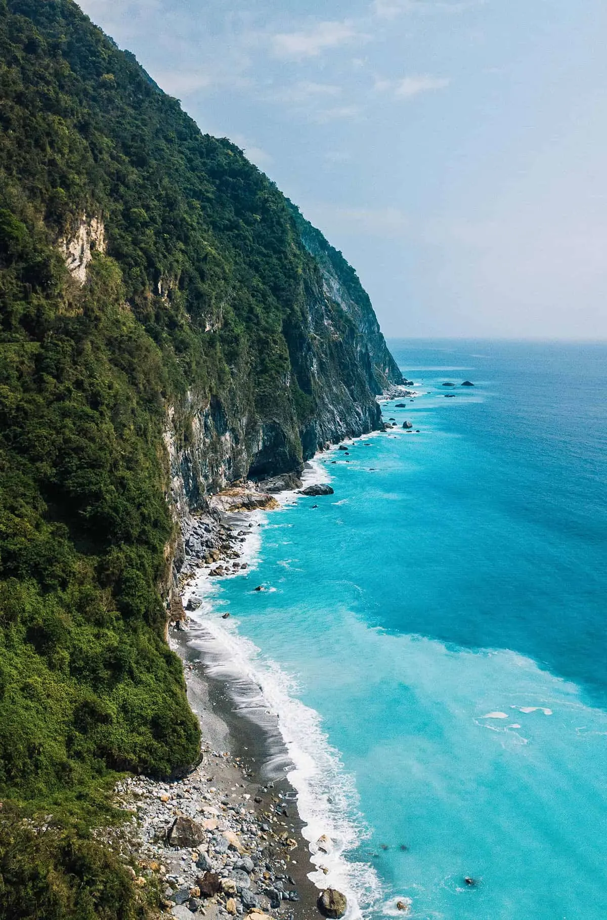 Take a Day Tour of Stunning Taroko National Park in Hualien, Taiwan Qingshui Cliff in Taroko National Park in Hualien, Taiwan