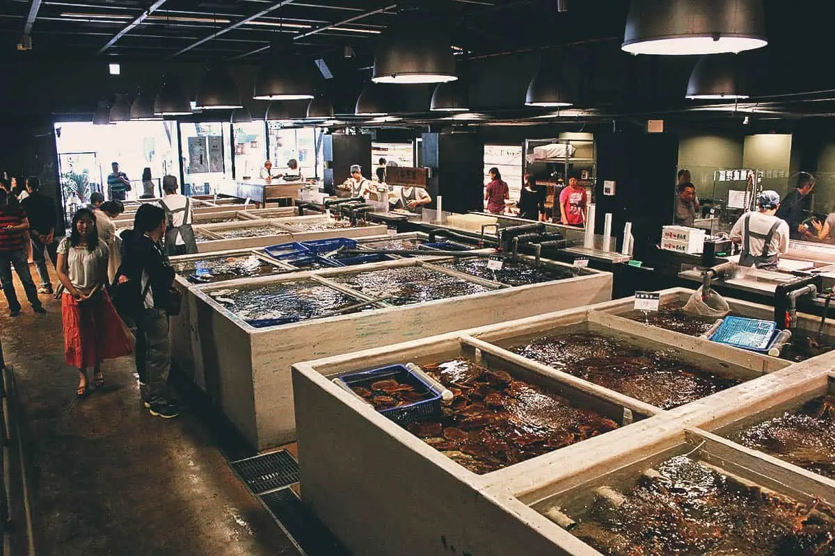 Addiction Aquatic Development, Taipei Seafood taks at AAD in Taipei