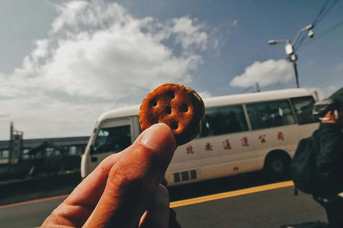 10 Things to Eat on Jiufen Old Street, Taiwan Coffee nougat biscuit on Jiufen Old Street, Taiwan