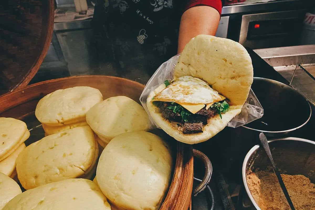 Gua bao at Ita Thao Shopping Street at Sun Moon Lake in Taiwan