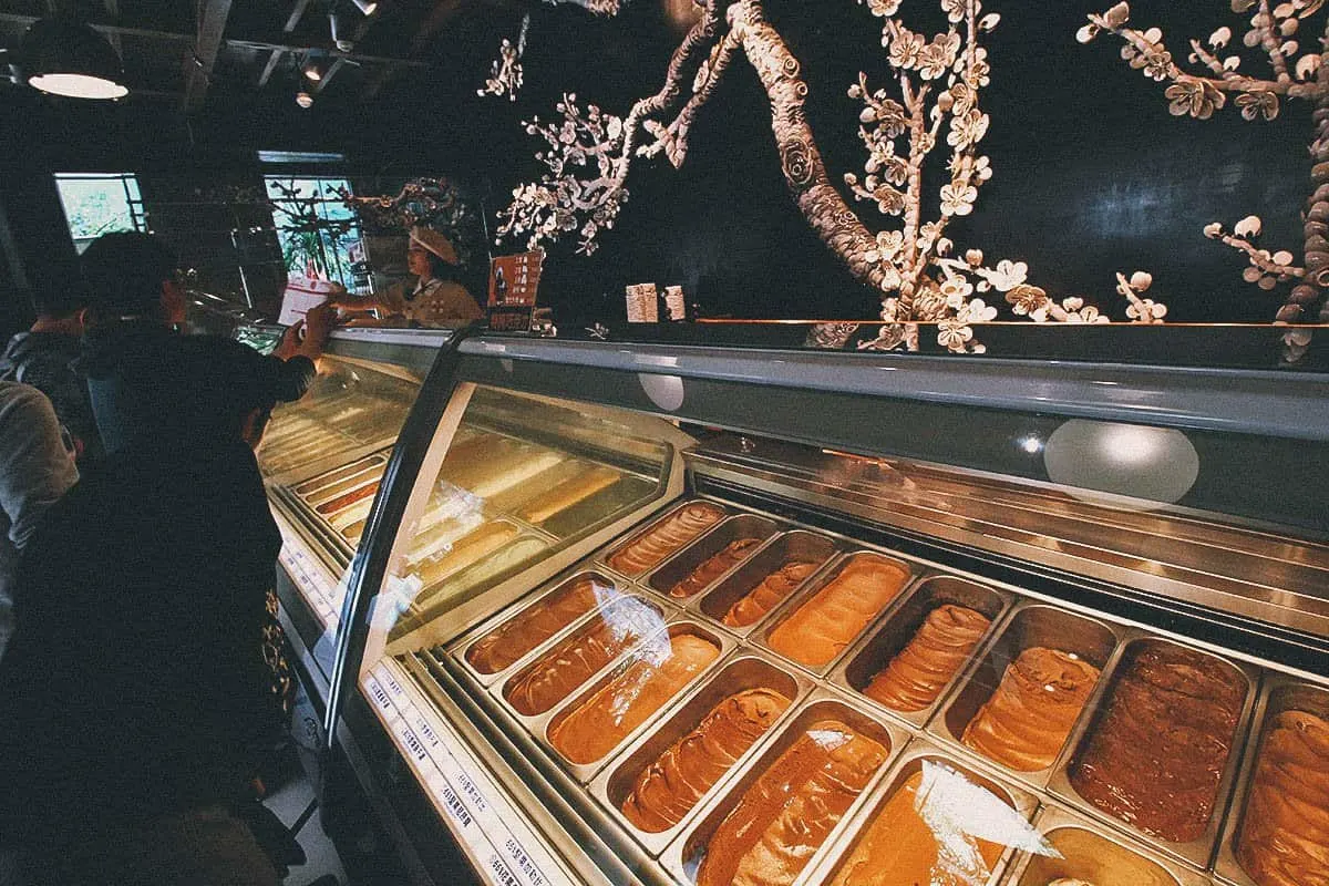 Taichung Food Guide: 9 Must-Eat Restaurants & Night Markets in Taichung, Taiwan Ice cream at Miyahara restaurant in Taichung, Taiwan