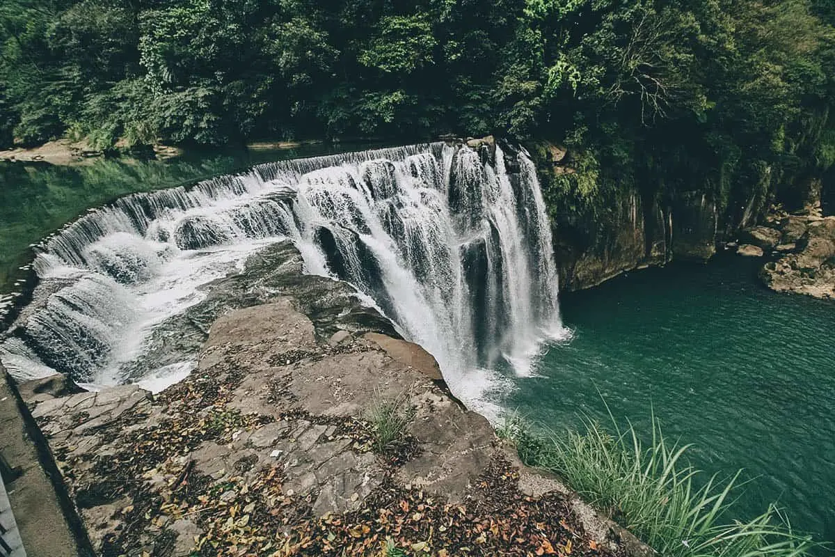 Shifen Waterfalls, New Taipei City, Taiwan Shifen Waterfalls, New Taipei City, Taiwan