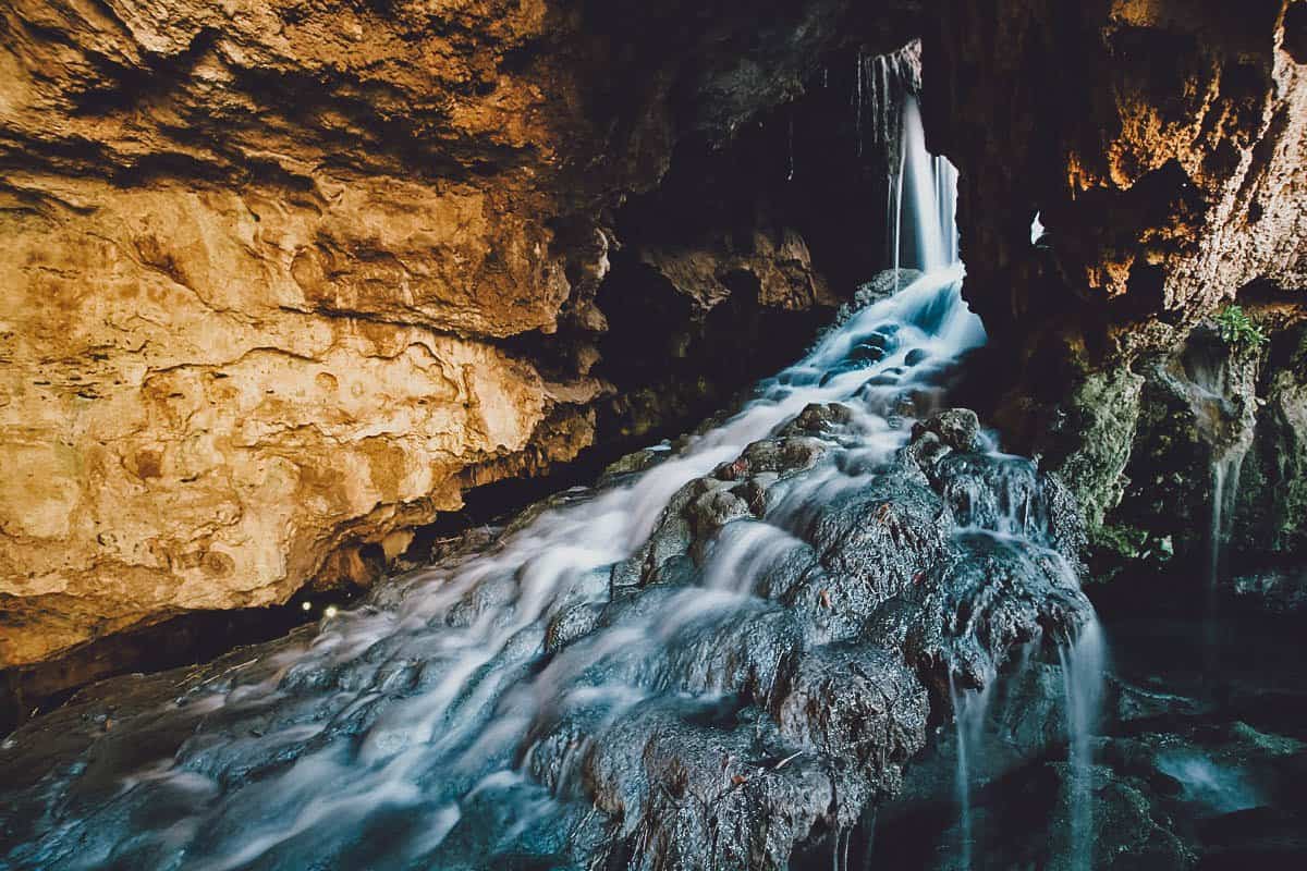 Kaklik Cave, Pamukkale, Turkey