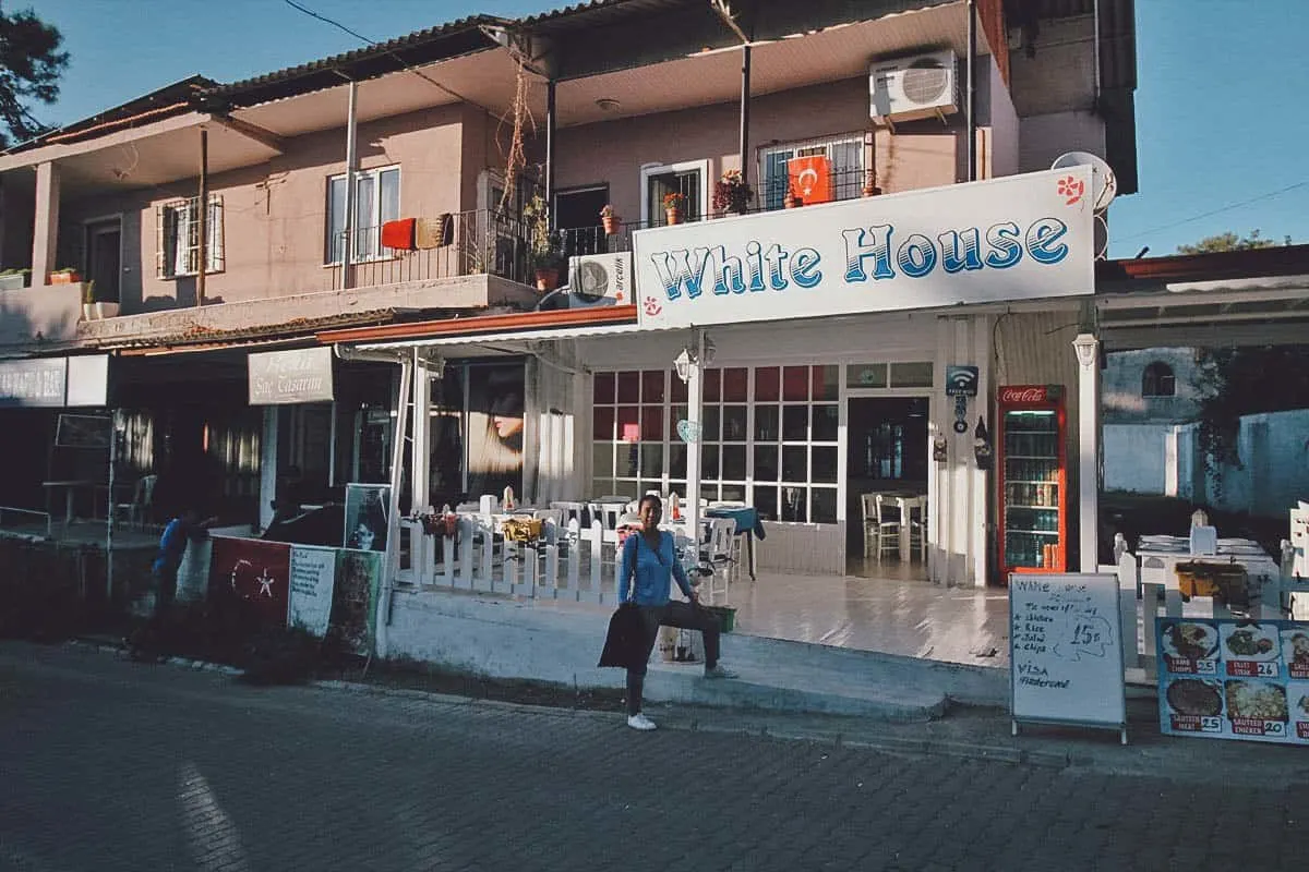 White House Restaurant & Cafe, Pamukkale, Turkey White House Restaurant & Cafe, Pamukkale, Turkey
