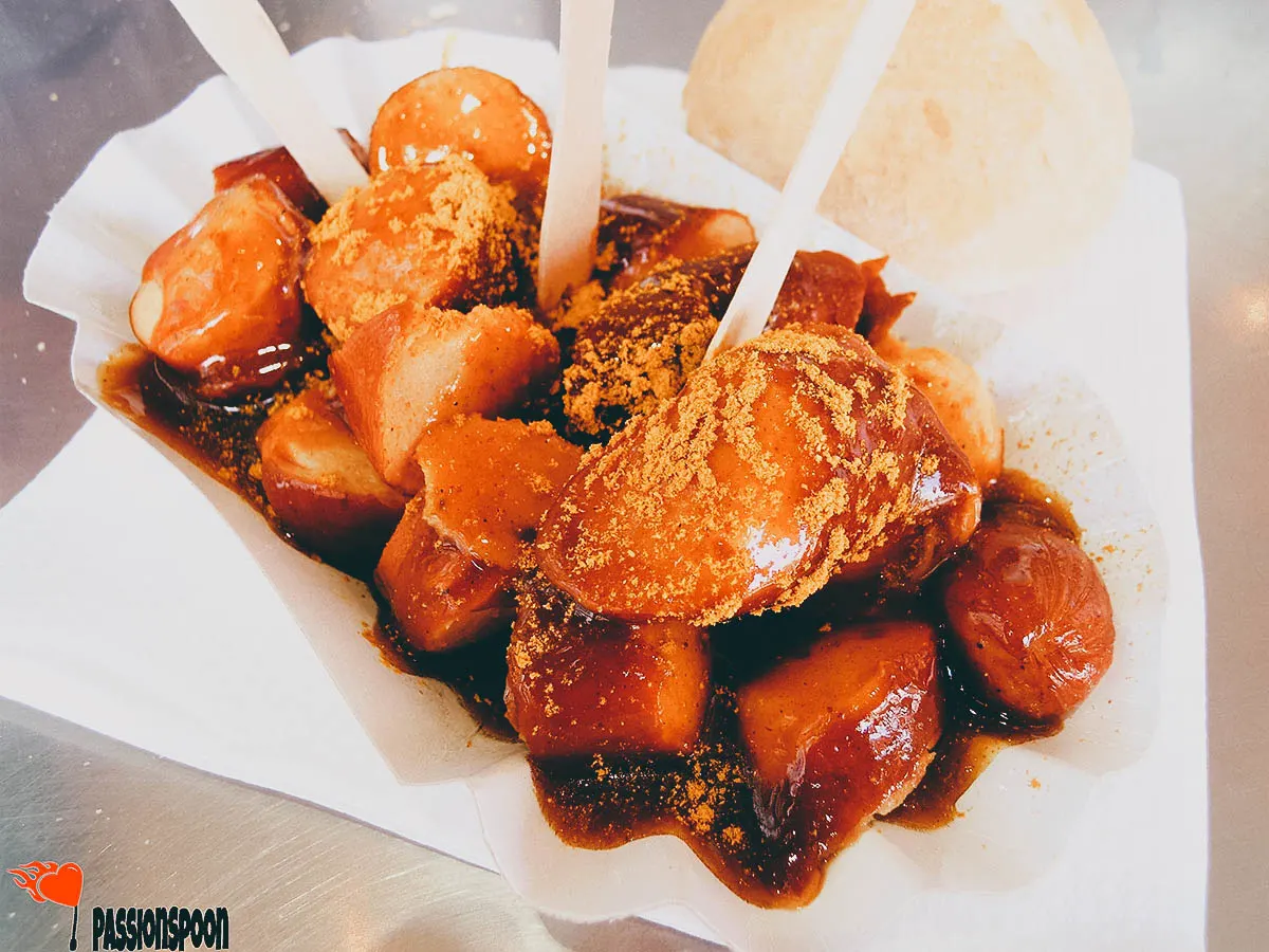 NATIONAL DISH QUEST: German Currywurst