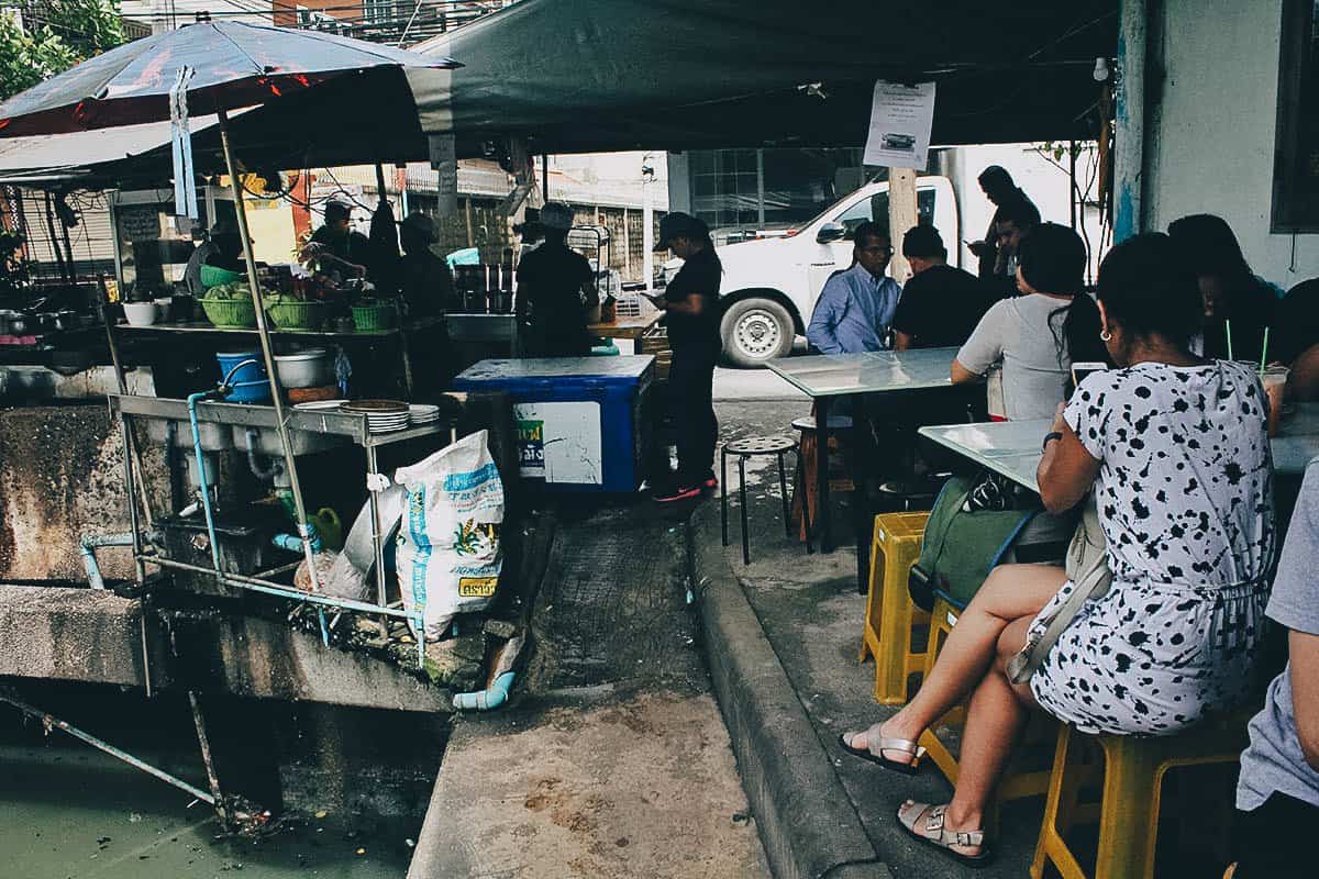 Nhong Rim Klong restaurant in Bangkok, Thailand