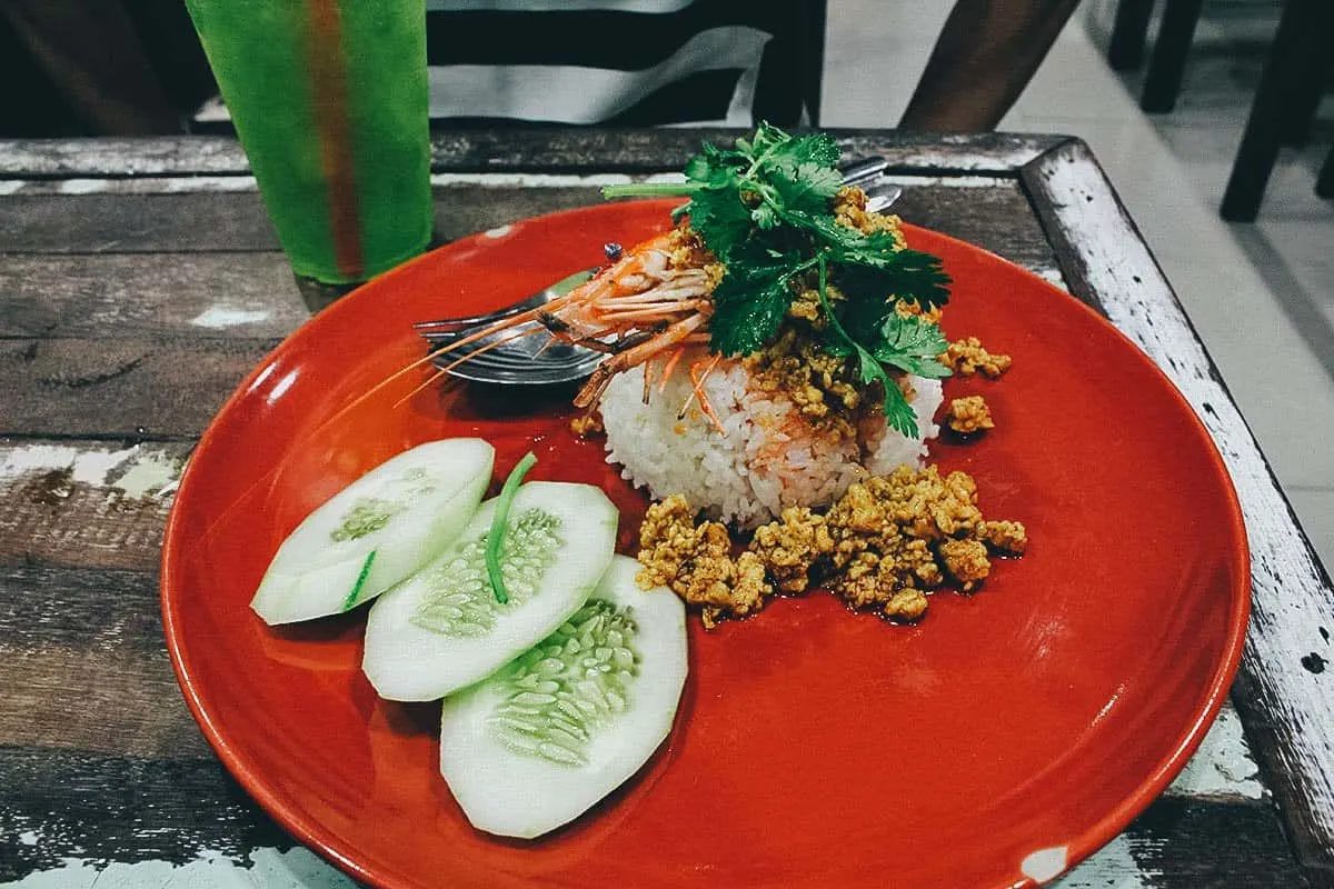 Khao goong rad sauce man boo at Pe Aor Tom Yum Goong restaurant in Bangkok