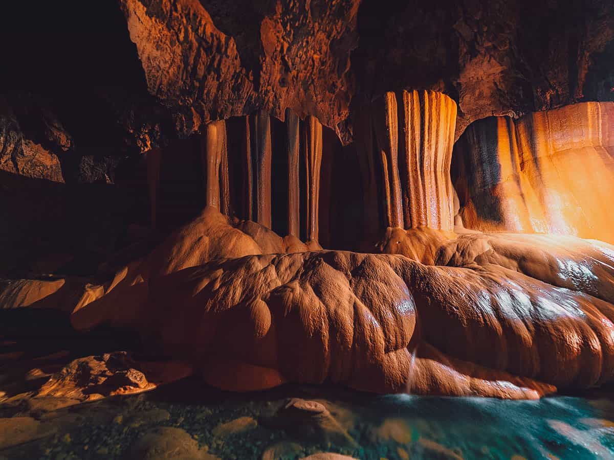 King's Curtain inside Sumaguing Cave