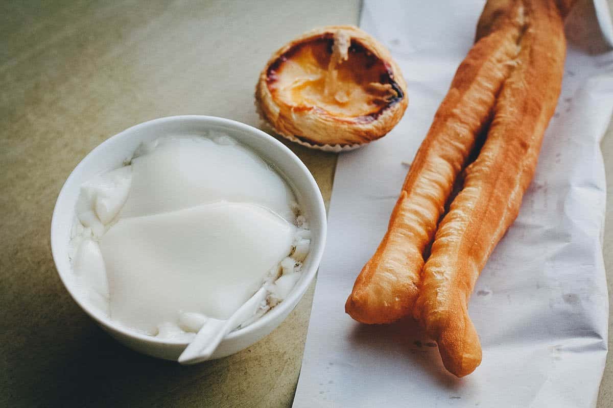 Bowl of hot bean curd with deep-fried dough sticks