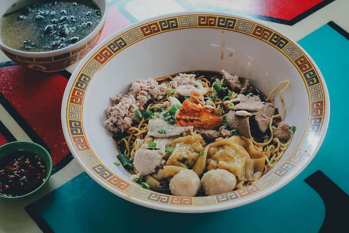 Bowl of bak chor mee with deep-fried lard in Singapore