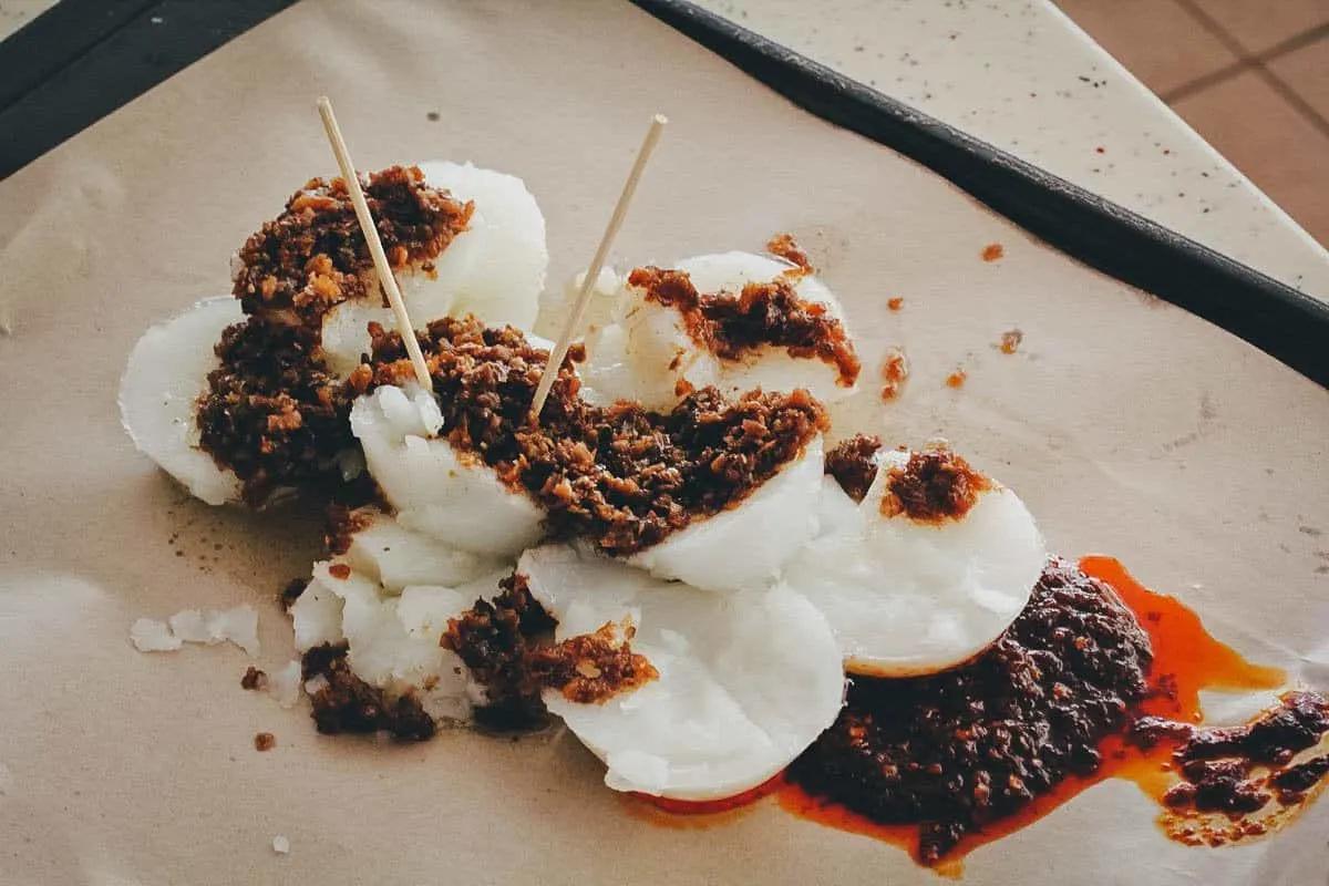 Order of chwee kueh at Tiong Bahru Hawker Center in Singapore