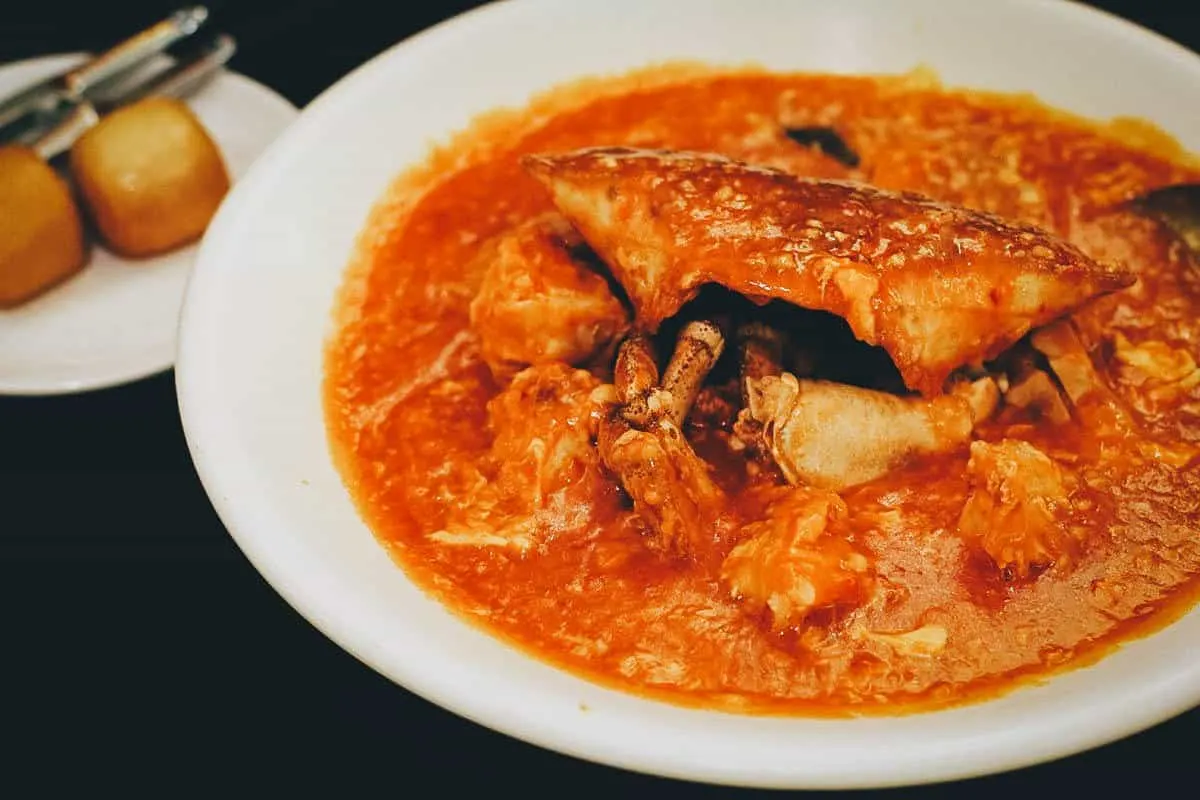 Bowl of chili crab, a Singapore national dish