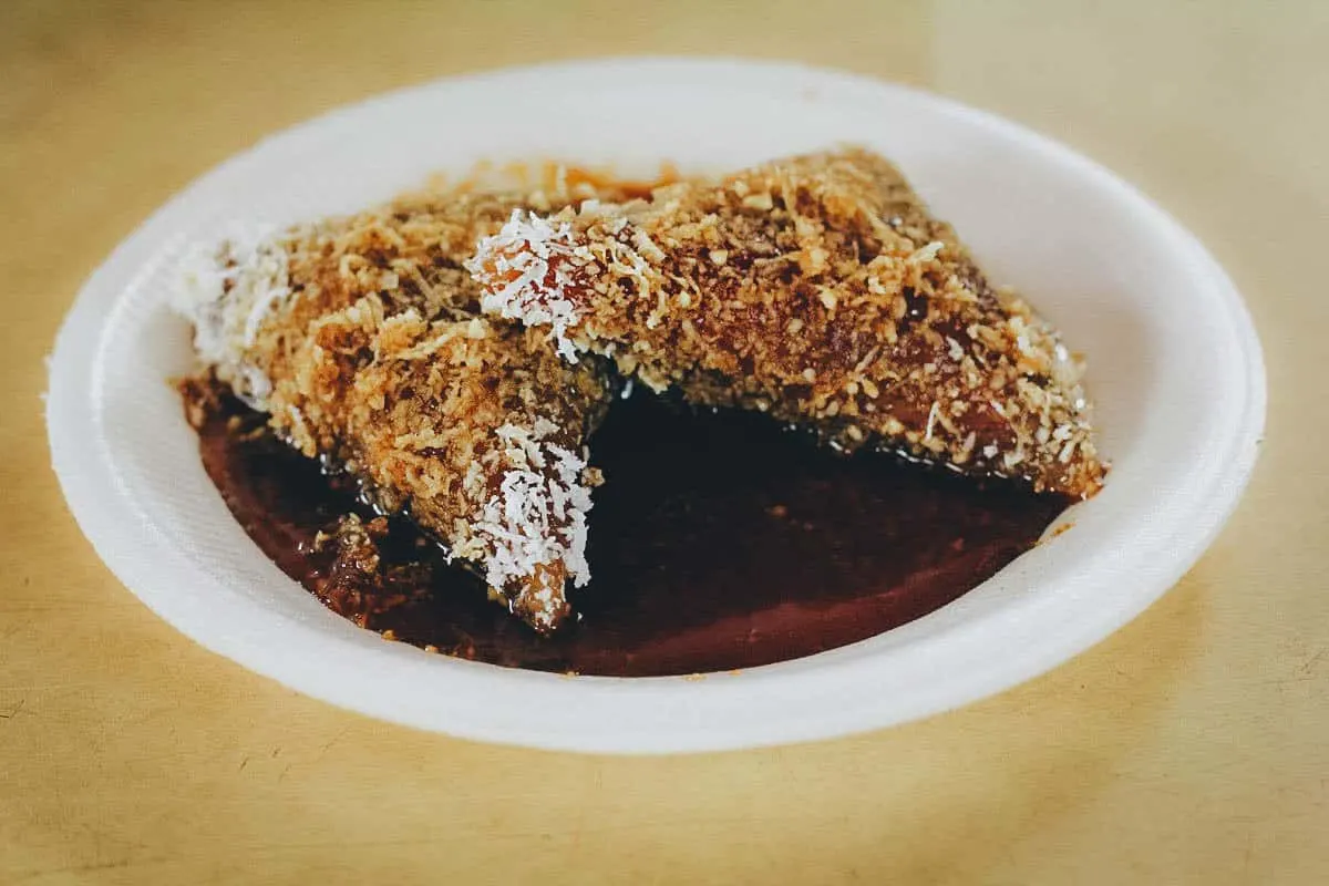 The 25 Best Restaurants in Singapore Plate of kueh lopis