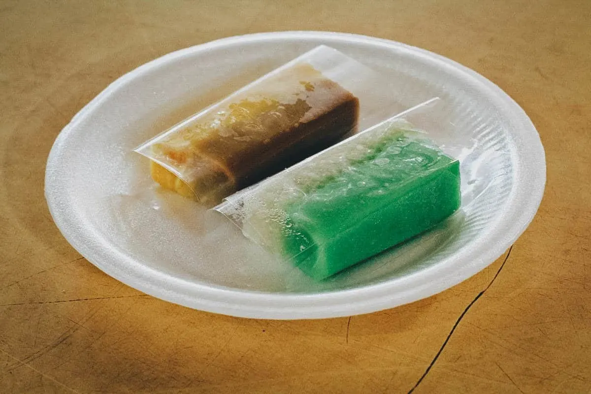 Plate of kueh at Tekka Centre, one of the best food courts in Singapore