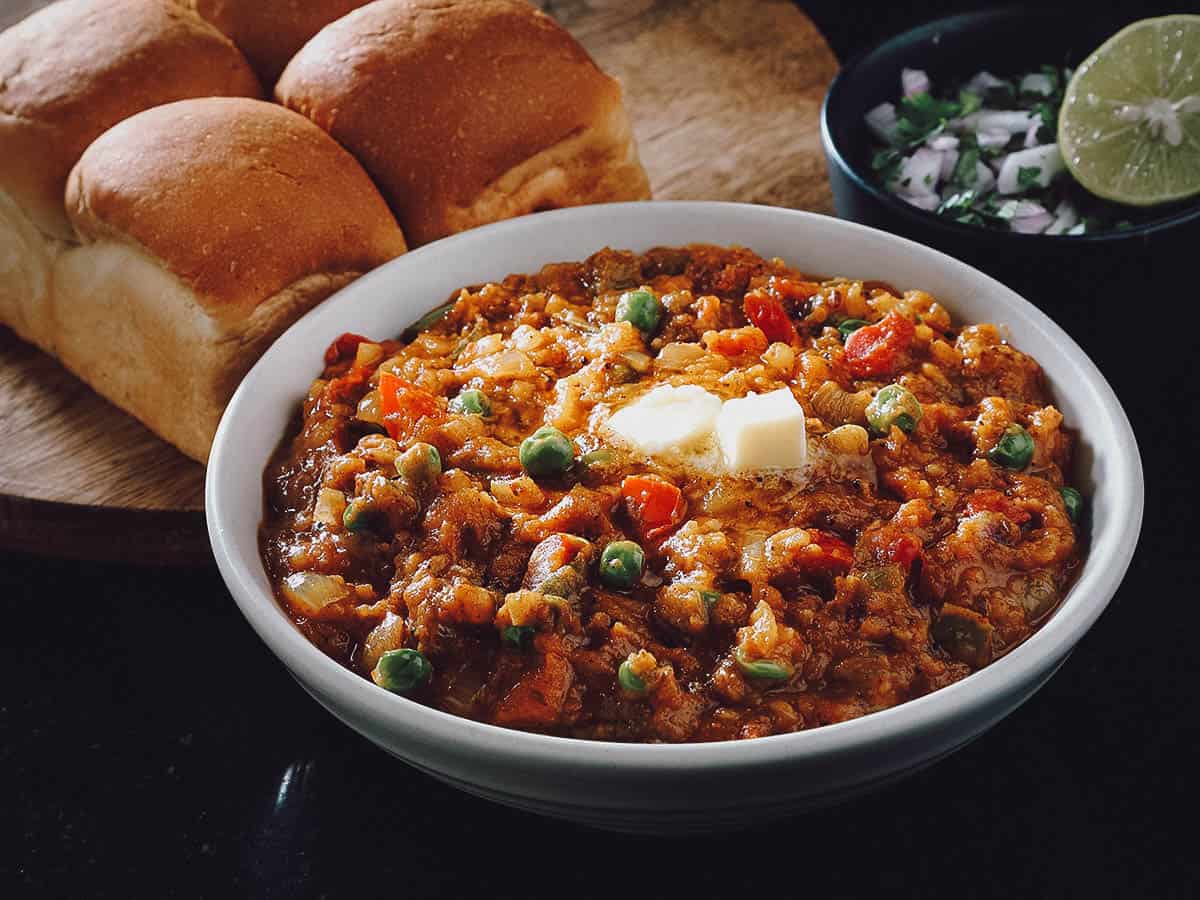 Bowl of pav bhaji