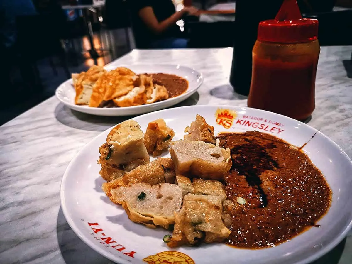 Indonesian Food Guide Siomay and batagor